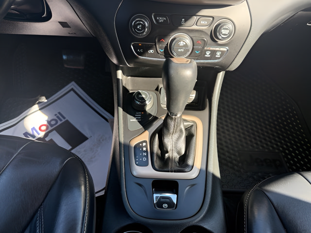 Used 2014 Jeep Cherokee Limited AWD/4WD image 18