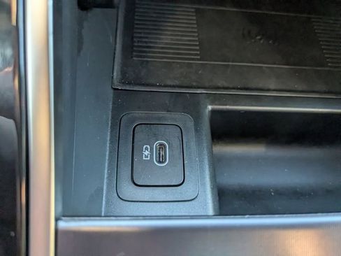 Used 2026 Land Rover Range Rover Velar Dynamic SE image 29