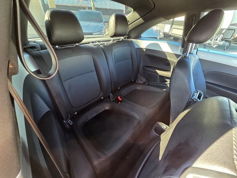 Used 2014 Volkswagen Beetle 2.5 image 17