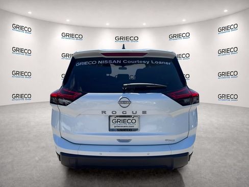 Certified 2025 Nissan Rogue S FWD image 3