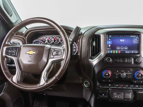 Used 2022 Chevrolet Silverado 2500 LTZ w/ Z71 Off-Road Package AWD/4WD image 17