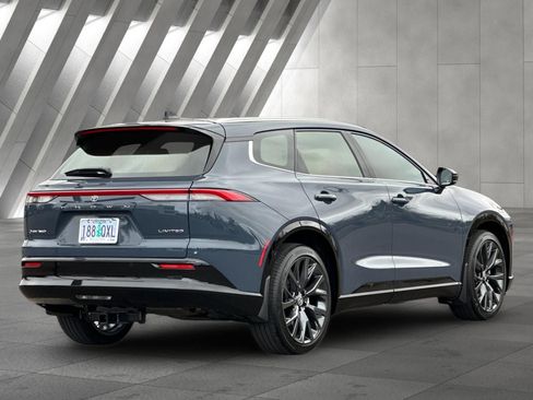 Used 2025 Toyota Crown Signia w/ Advanced Technology Package image 4