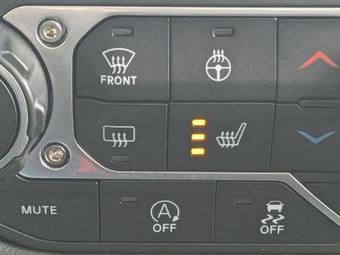 Used 2025 Jeep Wrangler Unlimited Rubicon w/ Safety Group AWD/4WD image 23