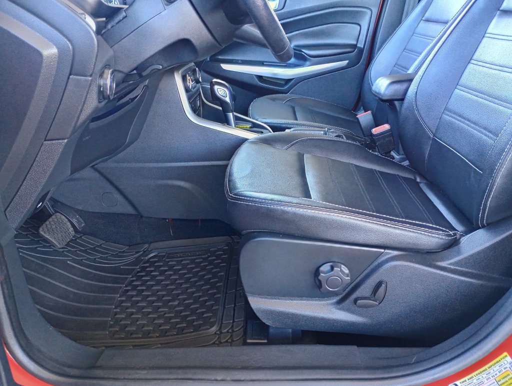Used 2021 Ford EcoSport Titanium FWD image 10