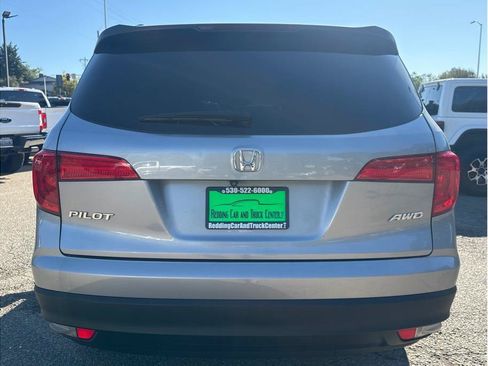 Used 2017 Honda Pilot LX image 6