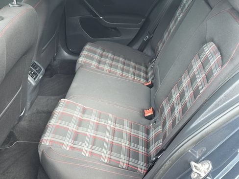 Used 2020 Volkswagen Golf 4-Door FWD image 25