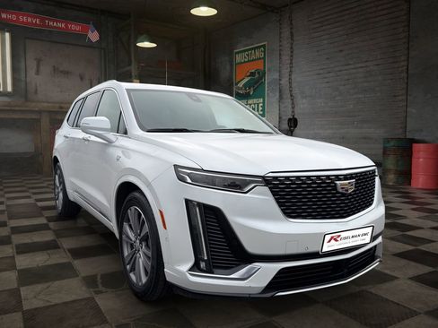 Certified 2021 Cadillac XT6 Premium Luxury w/ Platinum Package FWD image 7