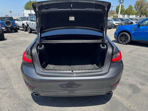 Used 2019 BMW 330i Sedan w/ Convenience Package RWD image 11