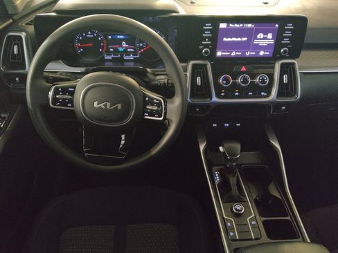 Used 2022 Kia Sorento LX FWD image 22