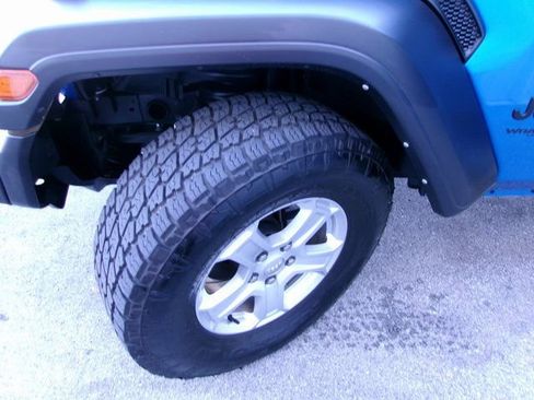 Used 2022 Jeep Wrangler Unlimited Sport image 7