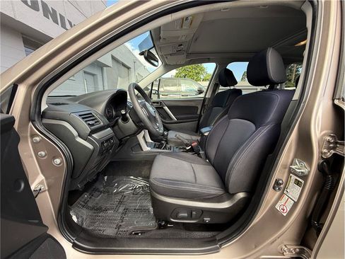 Used 2015 Subaru Forester 2.5i Premium AWD/4WD image 7