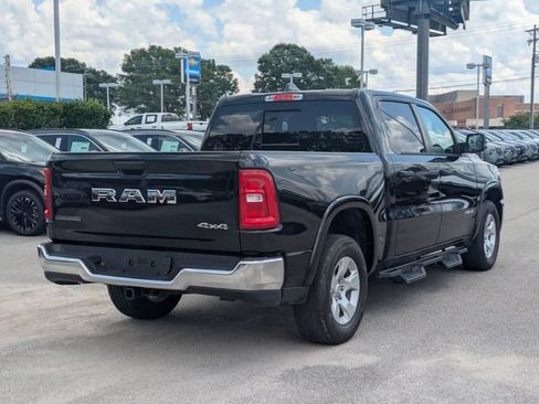 Used 2025 RAM 1500 Big Horn AWD/4WD image 3
