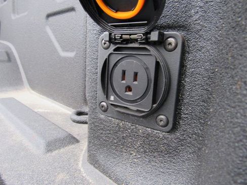 Used 2024 GMC Sierra 2500 SLE w/ SLE Convenience Package image 29