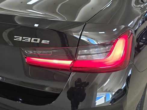 Used 2023 BMW 330e w/ Premium Package image 32