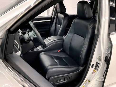 Used 2018 Toyota Highlander XLE AWD/4WD image 24