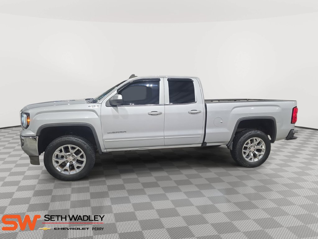 Used 2017 GMC Sierra 1500 SLE w/ SLE Value Package AWD/4WD image 4