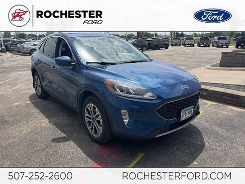 Used 2022 Ford Escape SEL w/ Class II Trailer Tow Package AWD/4WD image 1