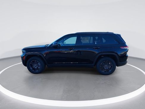 New 2024 Jeep Grand Cherokee Trailhawk w/ Advanced Protech Group II image 5