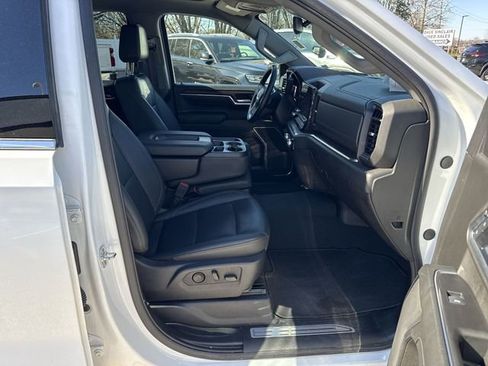 Used 2025 GMC Sierra 1500 SLT image 28