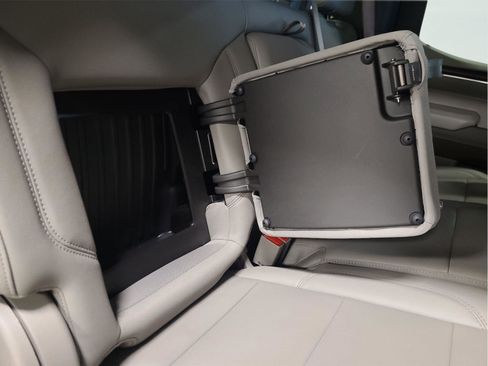 Used 2024 GMC Sierra 1500 SLT w/ SLT Premium Plus Package image 24