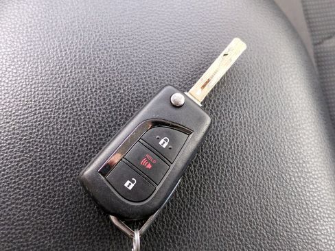 Used 2025 Toyota RAV4 LE FWD image 21