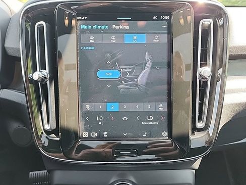 Certified 2024 Volvo XC40 Recharge Ultimate AWD/4WD image 23