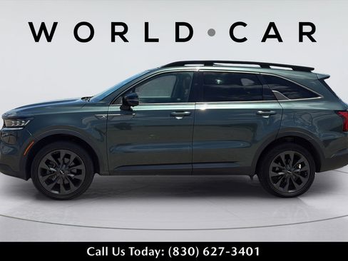 Used 2022 Kia Sorento SX Prestige w/ Rust Color Package AWD/4WD image 8