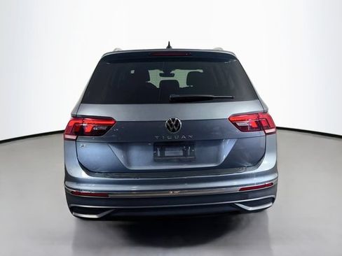 Used 2023 Volkswagen Tiguan SE FWD image 17