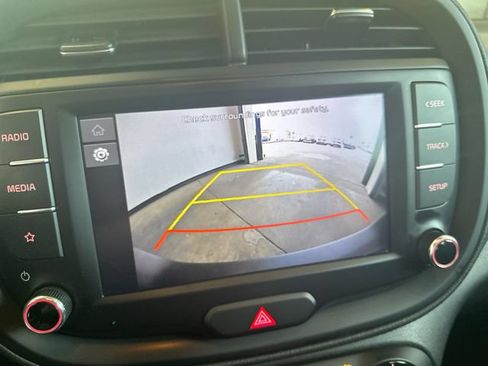 Certified 2022 Kia Soul LX FWD image 24