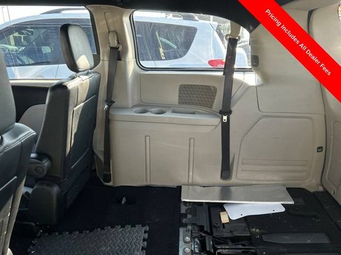 Used 2019 Dodge Grand Caravan SXT FWD image 9