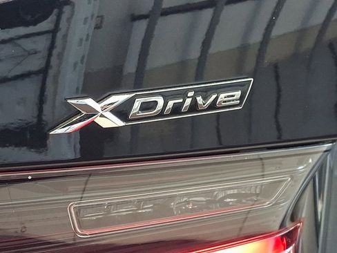 Certified 2025 BMW 330i xDrive Sedan w/ Convenience Package image 34