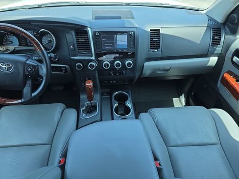 Used 2021 Toyota Sequoia Platinum AWD/4WD image 13