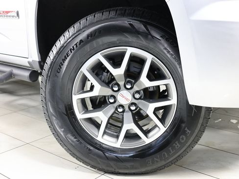 Used 2016 GMC Canyon SLE image 13