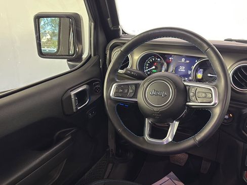 Used 2023 Jeep Wrangler Unlimited Rubicon 4xe w/ Safety Group AWD/4WD image 19