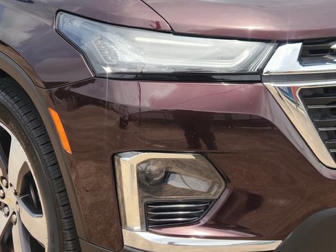 Used 2023 Chevrolet Traverse LT w/ LT Premium Package FWD image 10