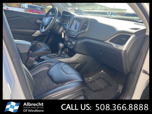 Used 2022 Jeep Cherokee Latitude w/ Sun & Sound Group image 20