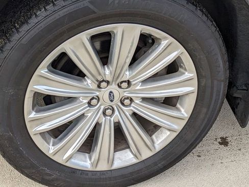 Certified 2021 Ford Explorer Limited image 10