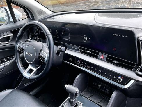 Used 2024 Kia Sportage EX image 31