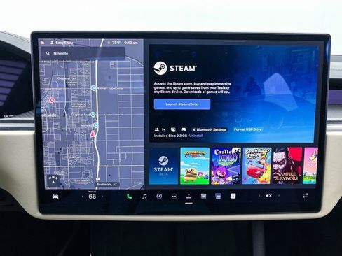 Used 2022 Tesla Model X Plaid image 7