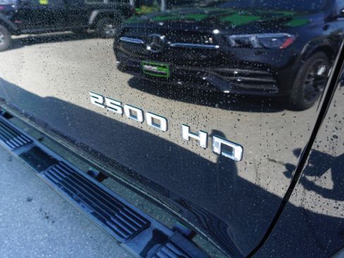 Used 2020 Chevrolet Silverado 2500 LTZ w/ Z71 Off-Road Package AWD/4WD image 6