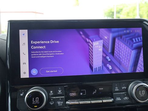 Used 2023 Toyota Highlander XLE FWD image 46
