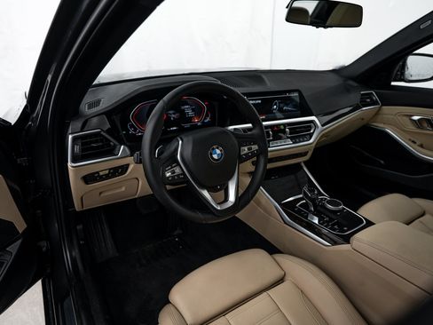 Used 2020 BMW 330i xDrive Sedan AWD/4WD image 9