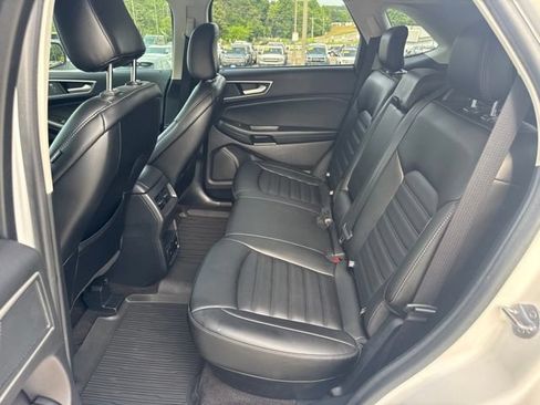 Used 2020 Ford Edge SEL w/ Convenience Package FWD image 11