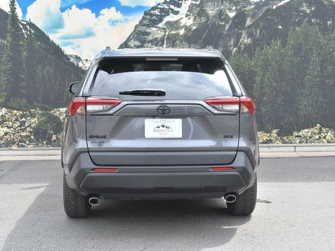 Used 2022 Toyota RAV4 XLE w/ Convenience Package FWD image 10