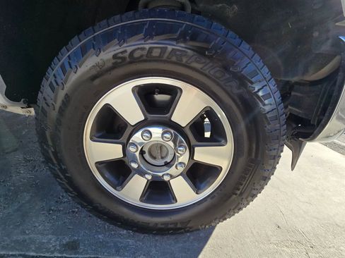 Used 2015 Ford F250 Lariat w/ Lariat Interior Package image 23