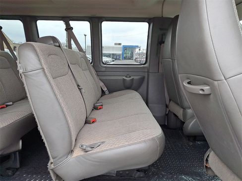 Used 2019 Chevrolet Express 3500 LT w/ LT Preferred Equipment Group image 11