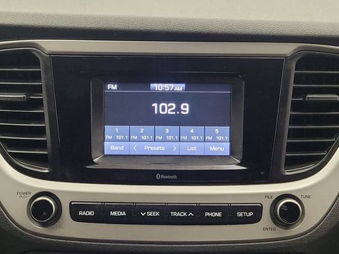 Used 2021 Hyundai Accent SE FWD image 25