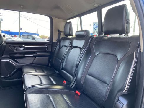 Used 2019 RAM 1500 Laramie AWD/4WD image 17