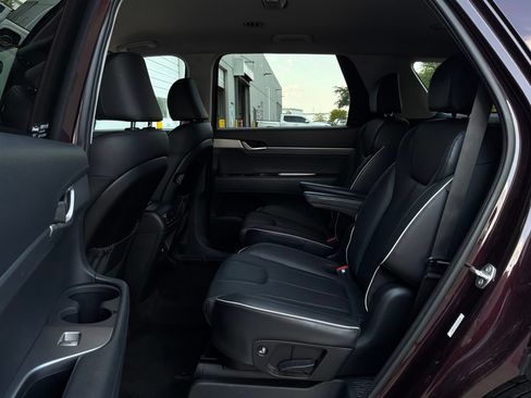 Used 2025 Hyundai Palisade SEL FWD image 12