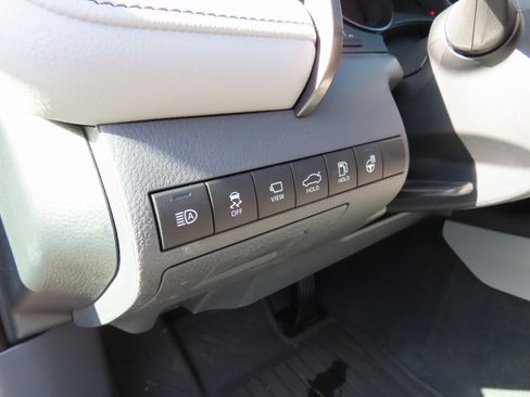 Used 2024 Toyota Camry XSE w/ Navigation Package image 14